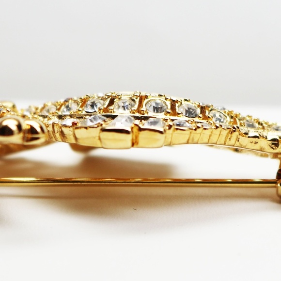 HOST PICK! 🎉 Sparkling Vintage NOLAN MILLER Seahorse Brooch - Picture 8 of 15